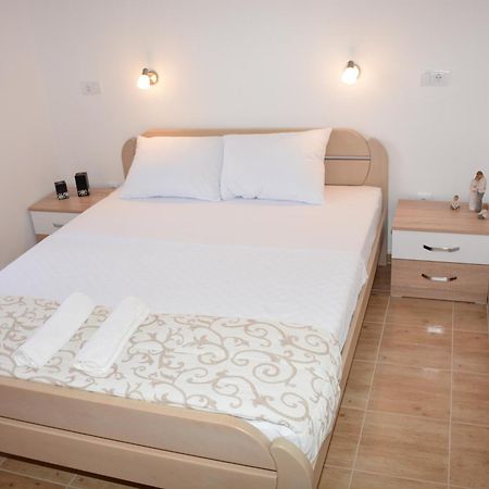 Apartmani Gaga Tivat Exteriör bild