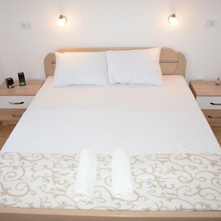 Apartmani Gaga Tivat Exteriör bild