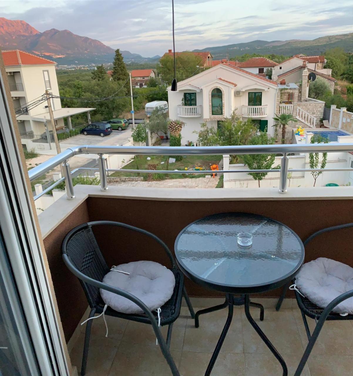 Apartmani Gaga Tivat Exteriör bild