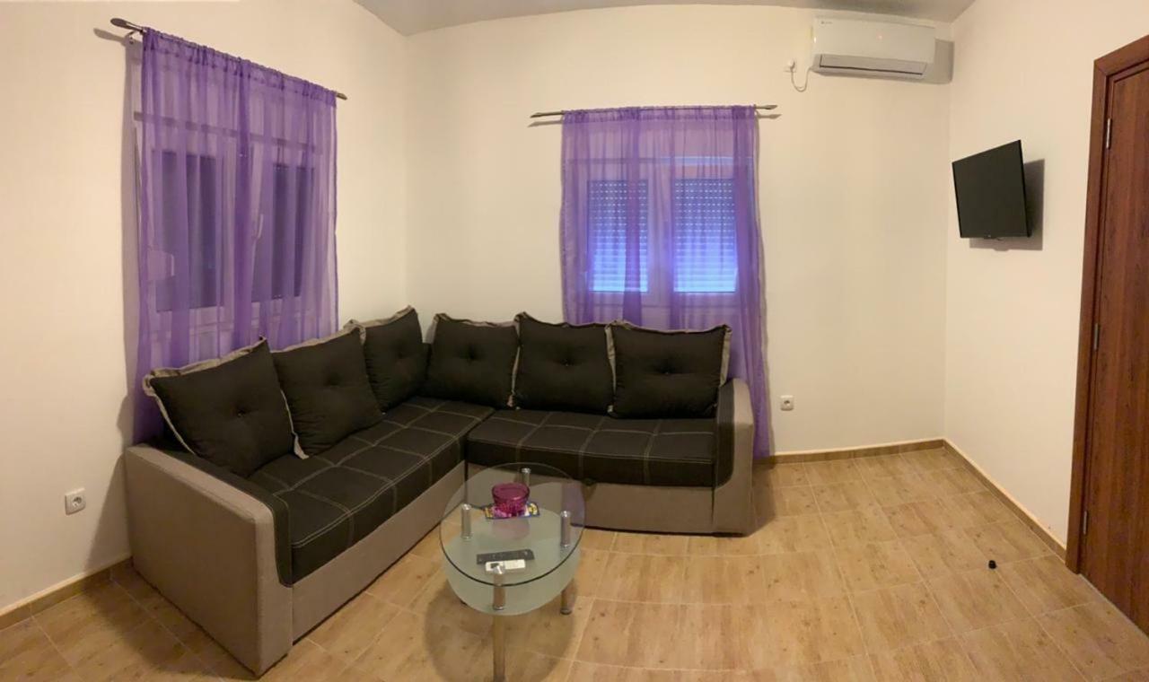 Apartmani Gaga Tivat Exteriör bild