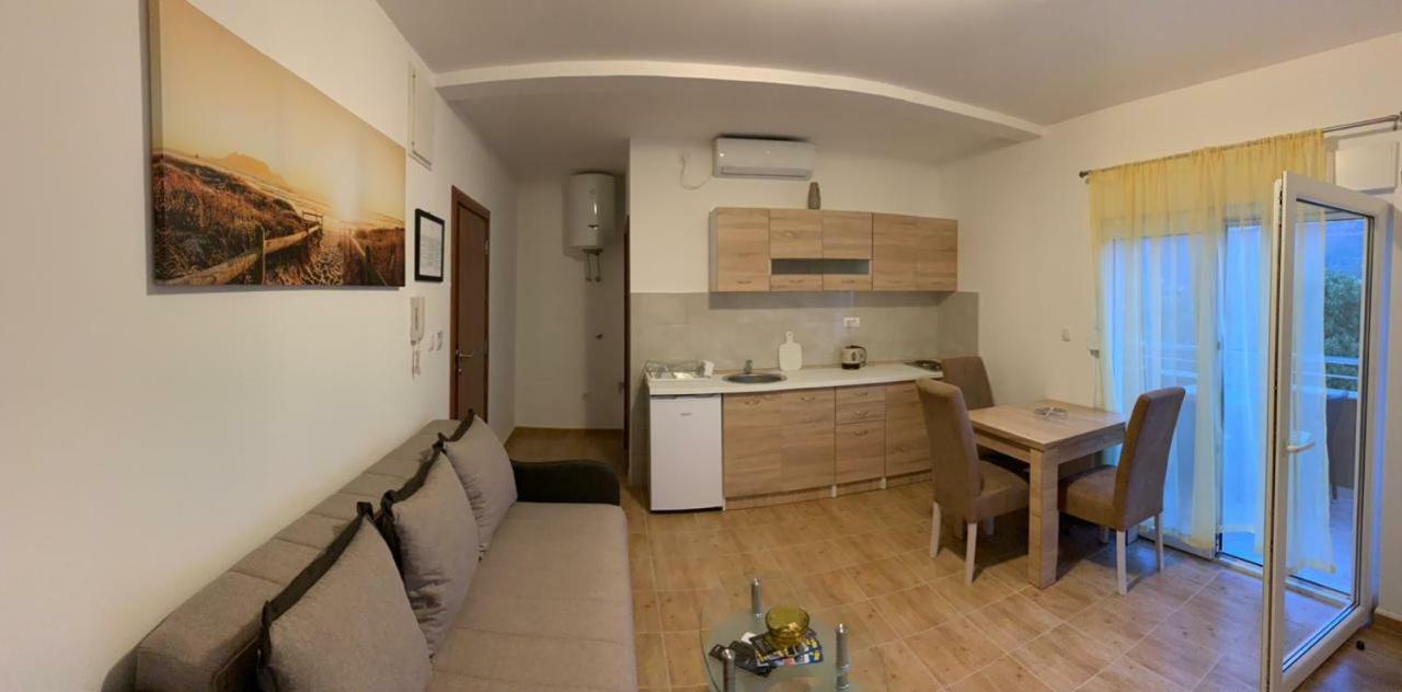Apartmani Gaga Tivat Exteriör bild